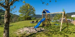 holiday home burghalde garden playground headergross