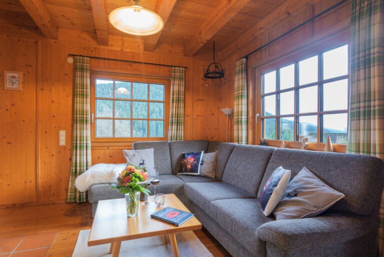 Cabin chalet Waldschatz cozy living room